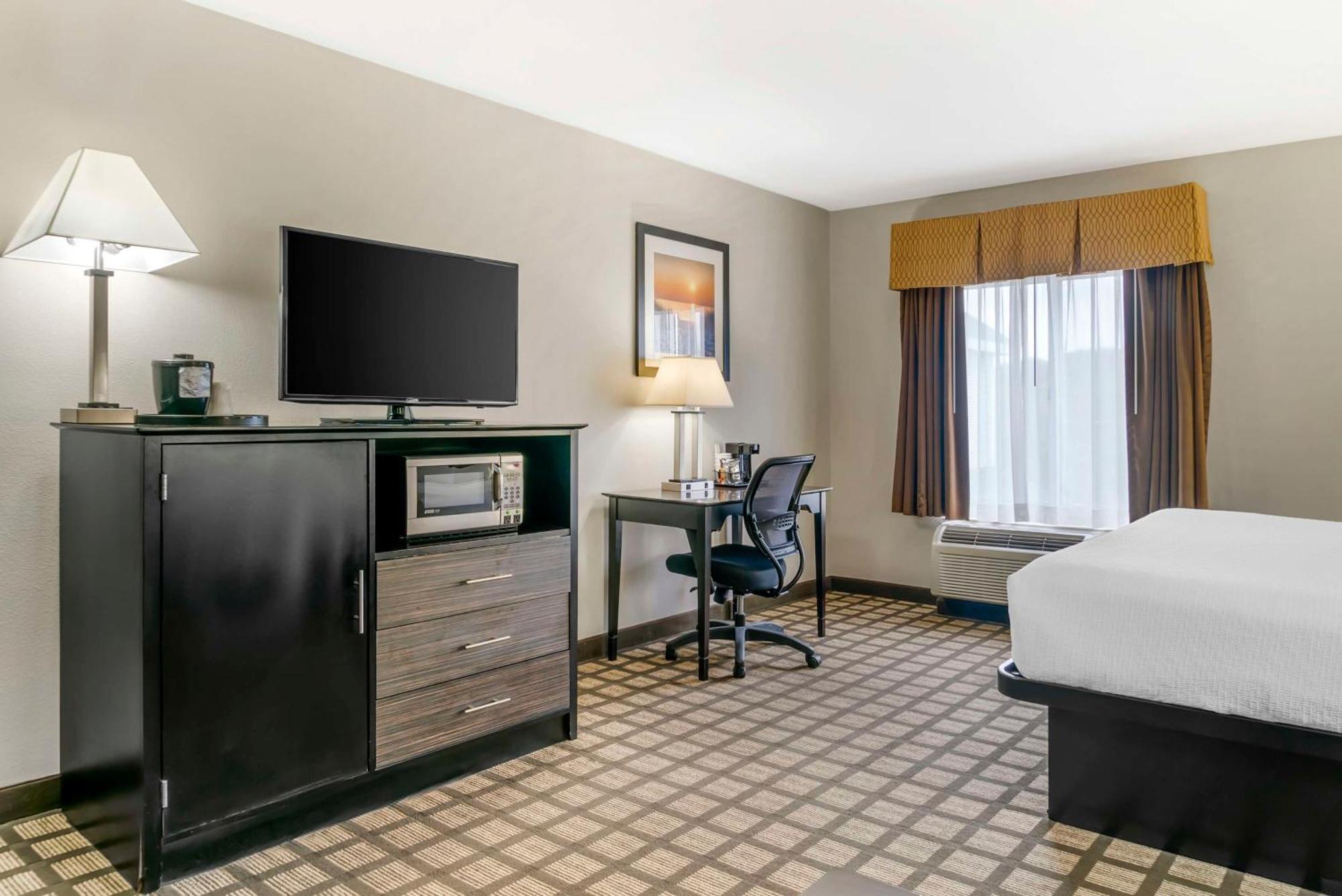 Best Western Beacon Inn Гранд-Гейвен Екстер'єр фото
